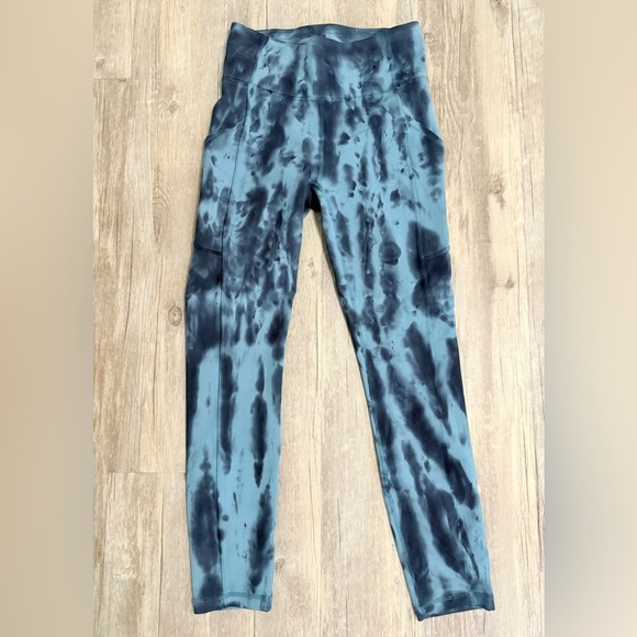 Lululemon Invigorate High-Rise Tight 25” size 4‎ - Picture 1 of 6
